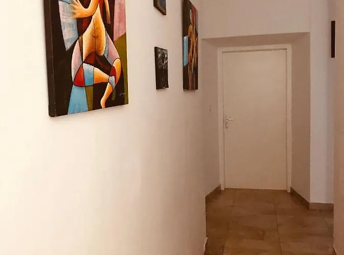 Old Citycenter Apartament